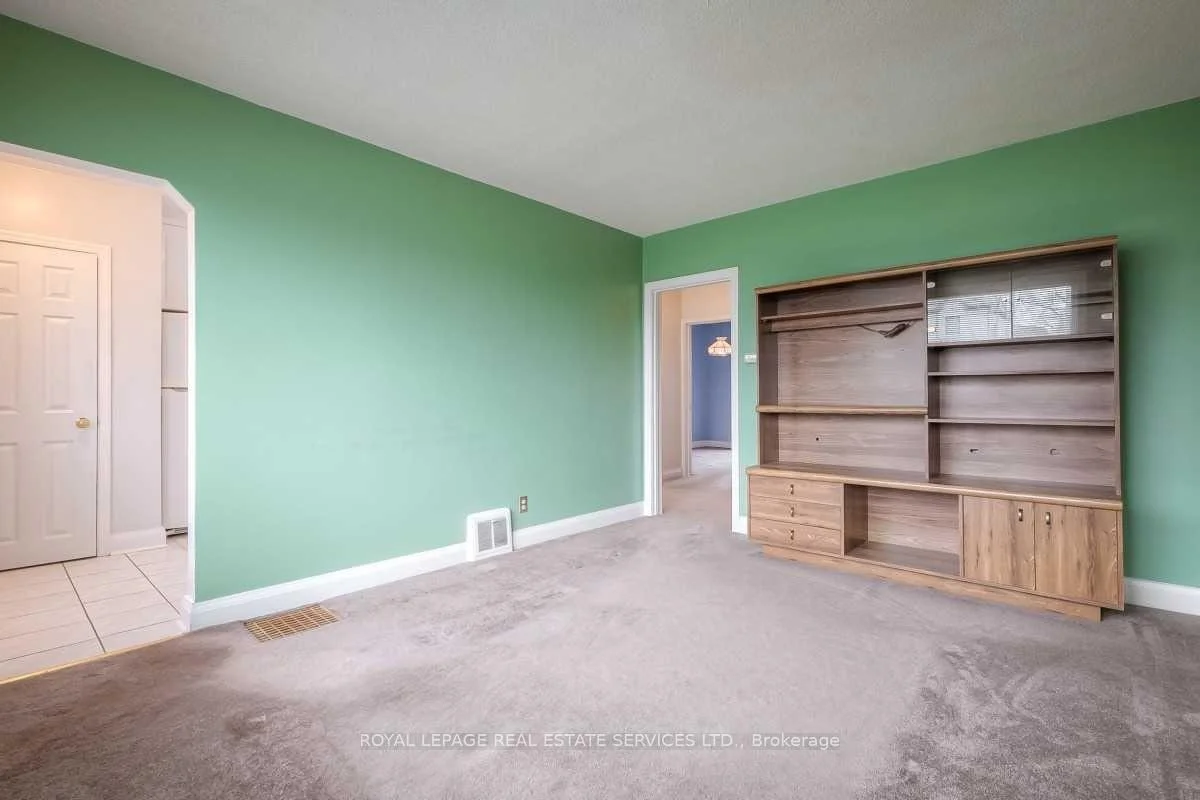 Photo 21 of Unit Main, 12 Coniston Road, Scarborough, Clairlea-Birchmount — HOMEH