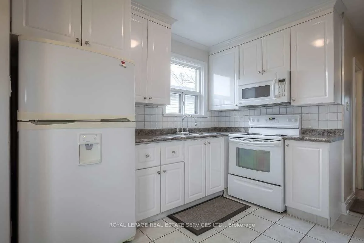 Photo 32 of Unit Main, 12 Coniston Road, Scarborough, Clairlea-Birchmount — HOMEH