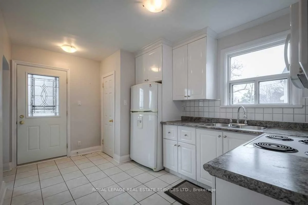 Photo 34 of Unit Main, 12 Coniston Road, Scarborough, Clairlea-Birchmount — HOMEH