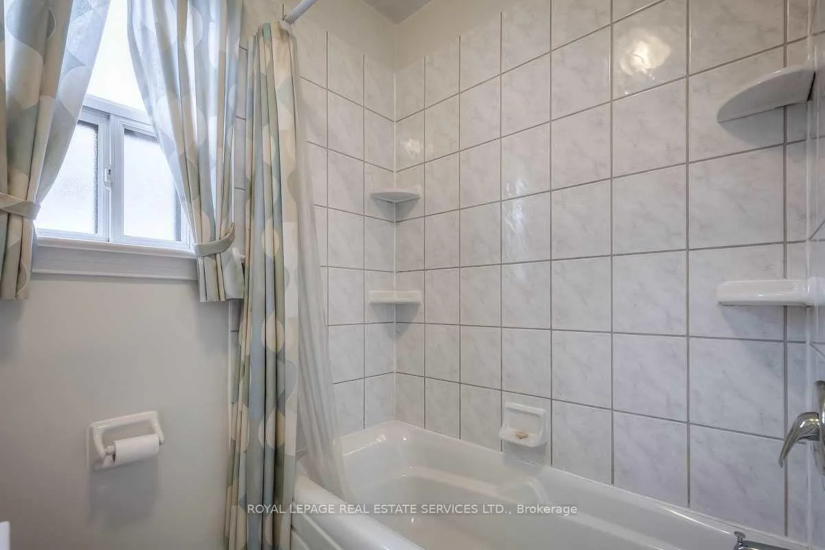 Photo 51 of Unit Main, 12 Coniston Road, Scarborough, Clairlea-Birchmount — HOMEH