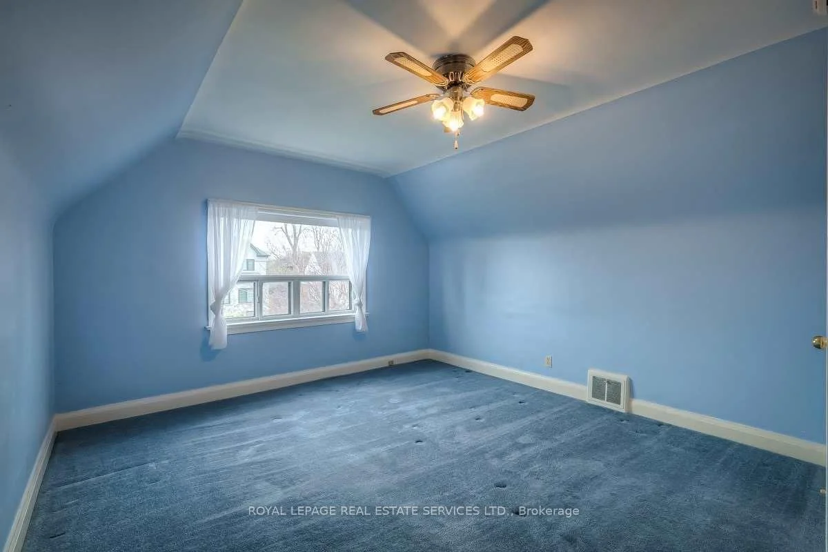 Photo 57 of Unit Main, 12 Coniston Road, Scarborough, Clairlea-Birchmount — HOMEH