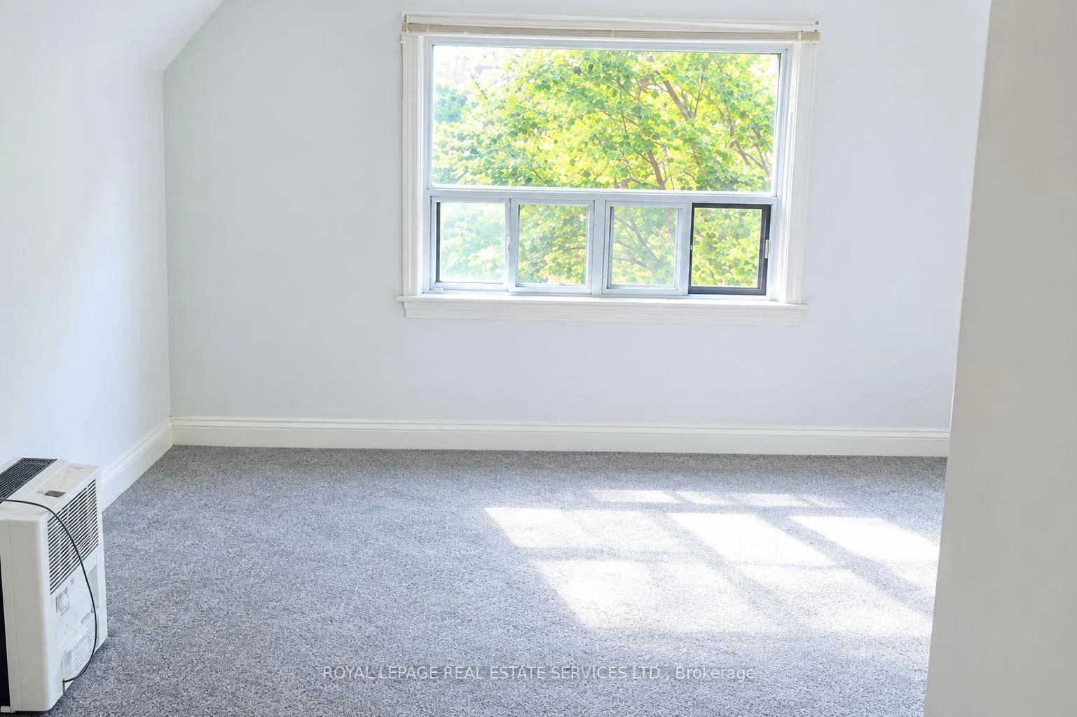 Photo 55 of Unit Main, 12 Coniston Road, Scarborough, Clairlea-Birchmount — HOMEH