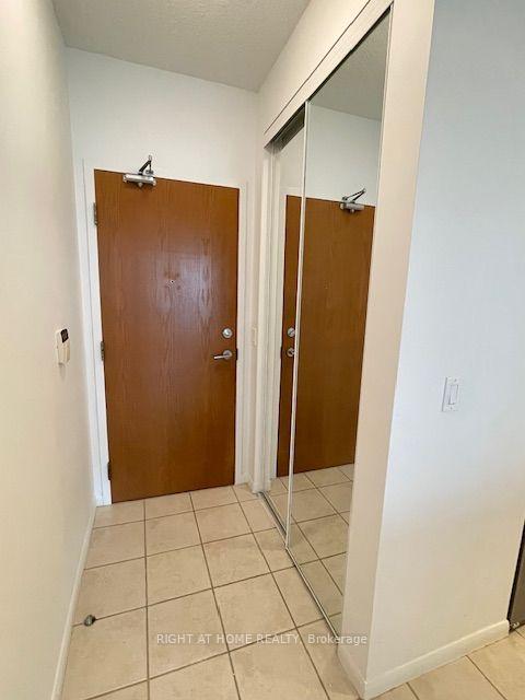 Photo 4 of Unit 2506, 219 Fort York Boulevard, Toronto, Niagara — HOMEH