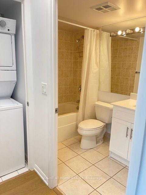Photo 10 of Unit 2506, 219 Fort York Boulevard, Toronto, Niagara — HOMEH
