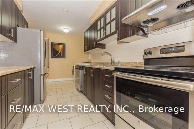Photo 8 of Unit Upper, 82 Marchbank Crescent, Brampton, Central Park — HOMEH