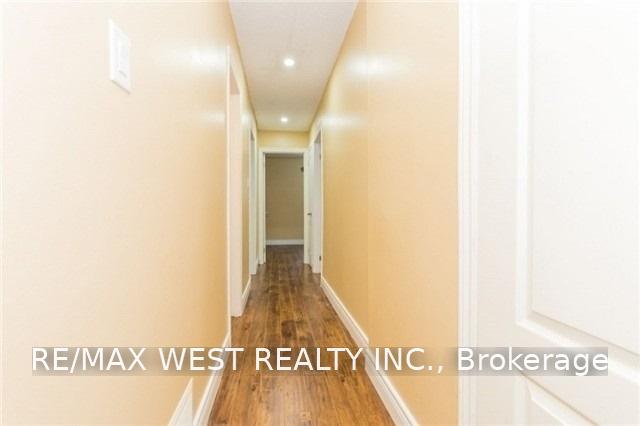 Photo 9 of Unit Upper, 82 Marchbank Crescent, Brampton, Central Park — HOMEH