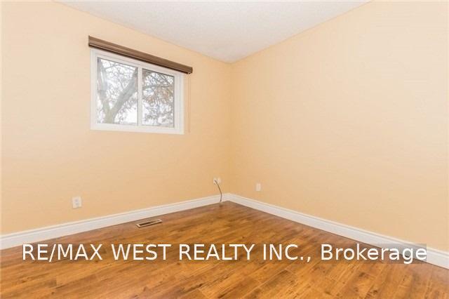 Photo 10 of Unit Upper, 82 Marchbank Crescent, Brampton, Central Park — HOMEH