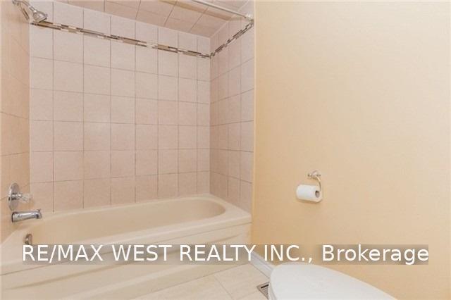 Photo 13 of Unit Upper, 82 Marchbank Crescent, Brampton, Central Park — HOMEH