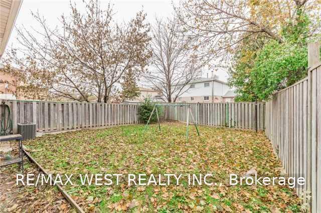 Photo 17 of Unit Upper, 82 Marchbank Crescent, Brampton, Central Park — HOMEH