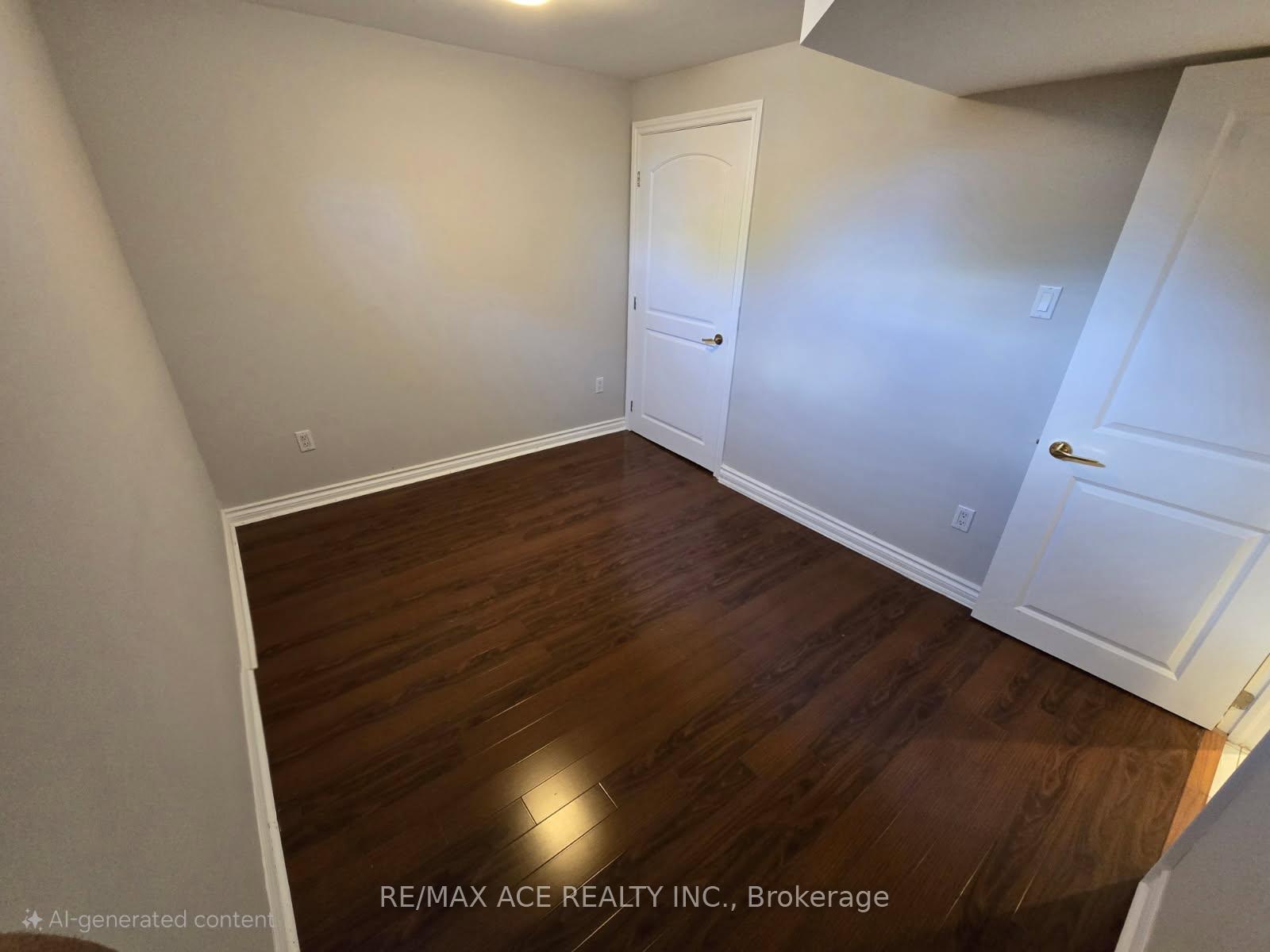 Photo 7 of Unit BSMT, 25 Pilkington Crescent, Vaughan, Brownridge — HOMEH