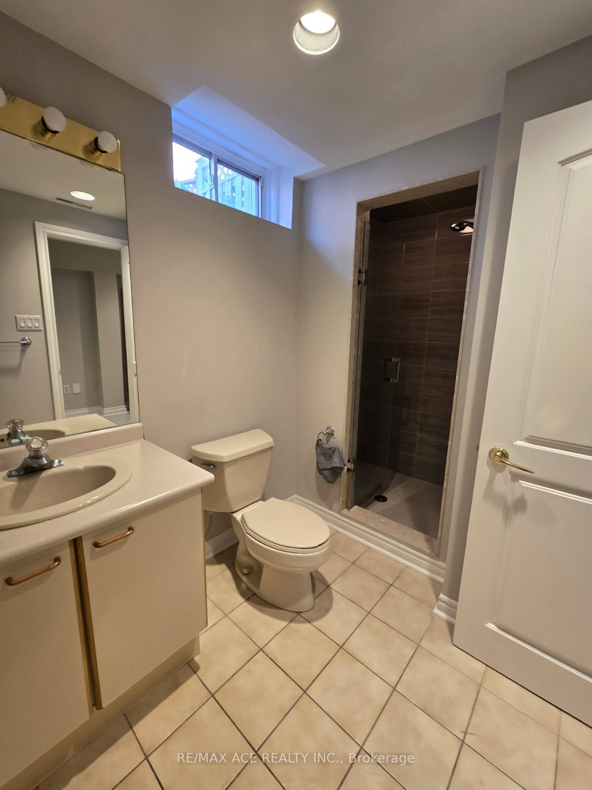 Photo 8 of Unit BSMT, 25 Pilkington Crescent, Vaughan, Brownridge — HOMEH
