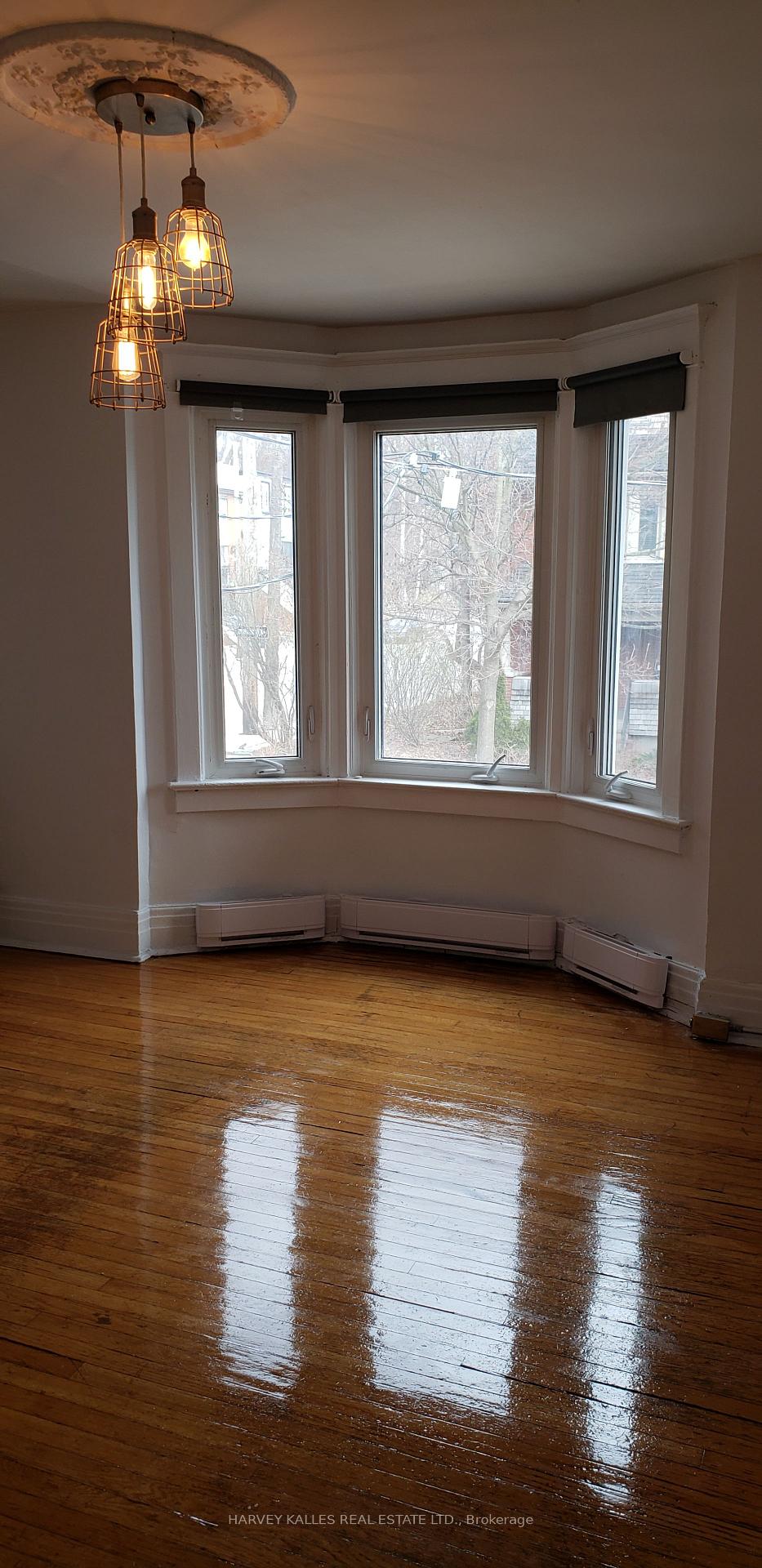 Photo 2 of Unit Upper, 4 Marchmount Road, Toronto, Wychwood — HOMEH