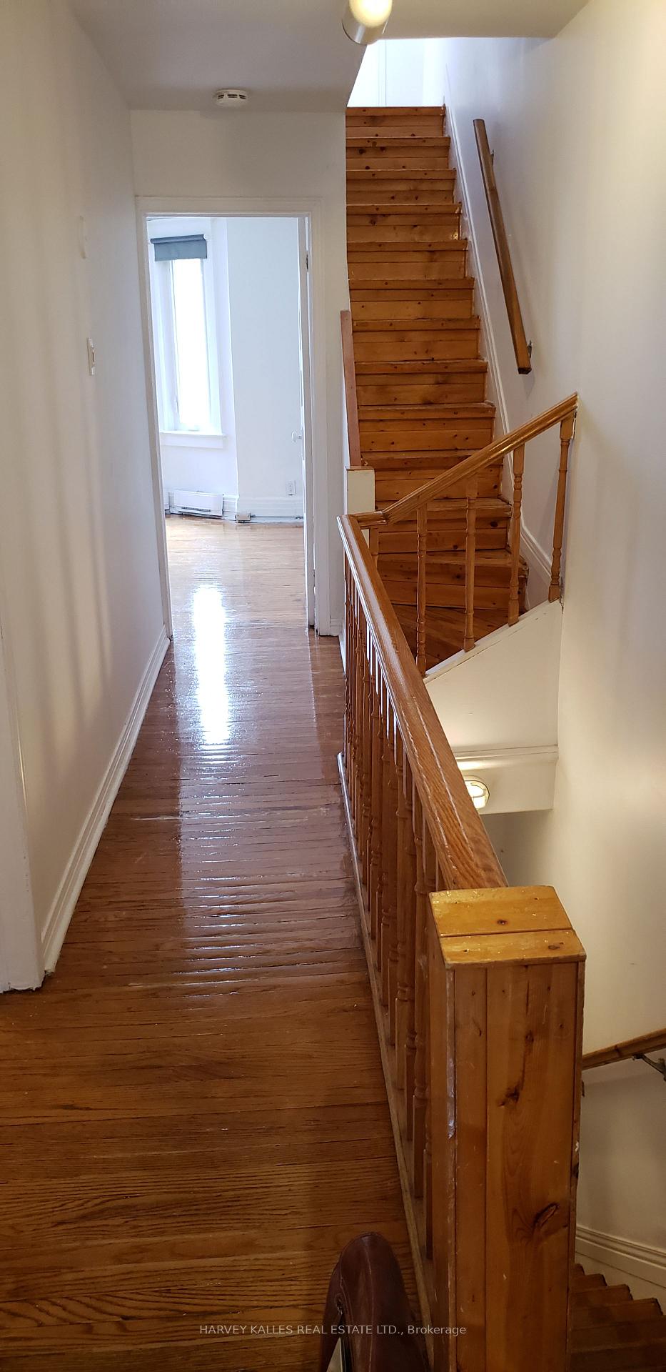 Photo 14 of Unit Upper, 4 Marchmount Road, Toronto, Wychwood — HOMEH