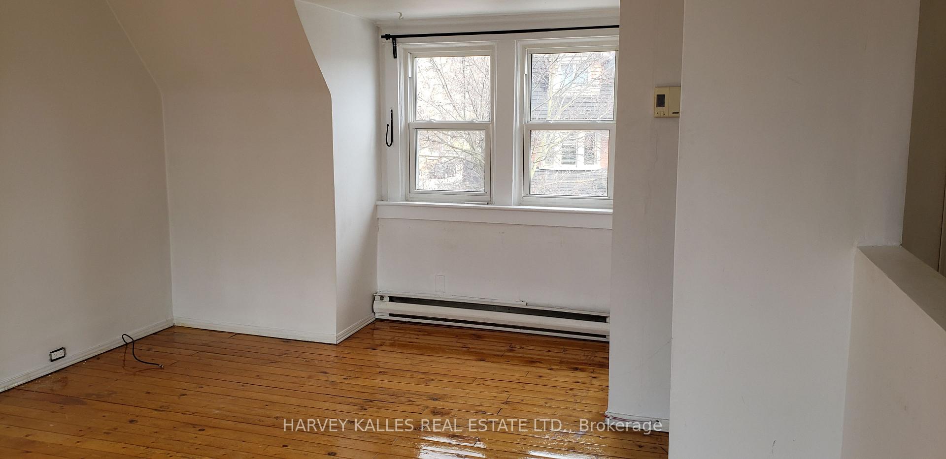 Photo 15 of Unit Upper, 4 Marchmount Road, Toronto, Wychwood — HOMEH