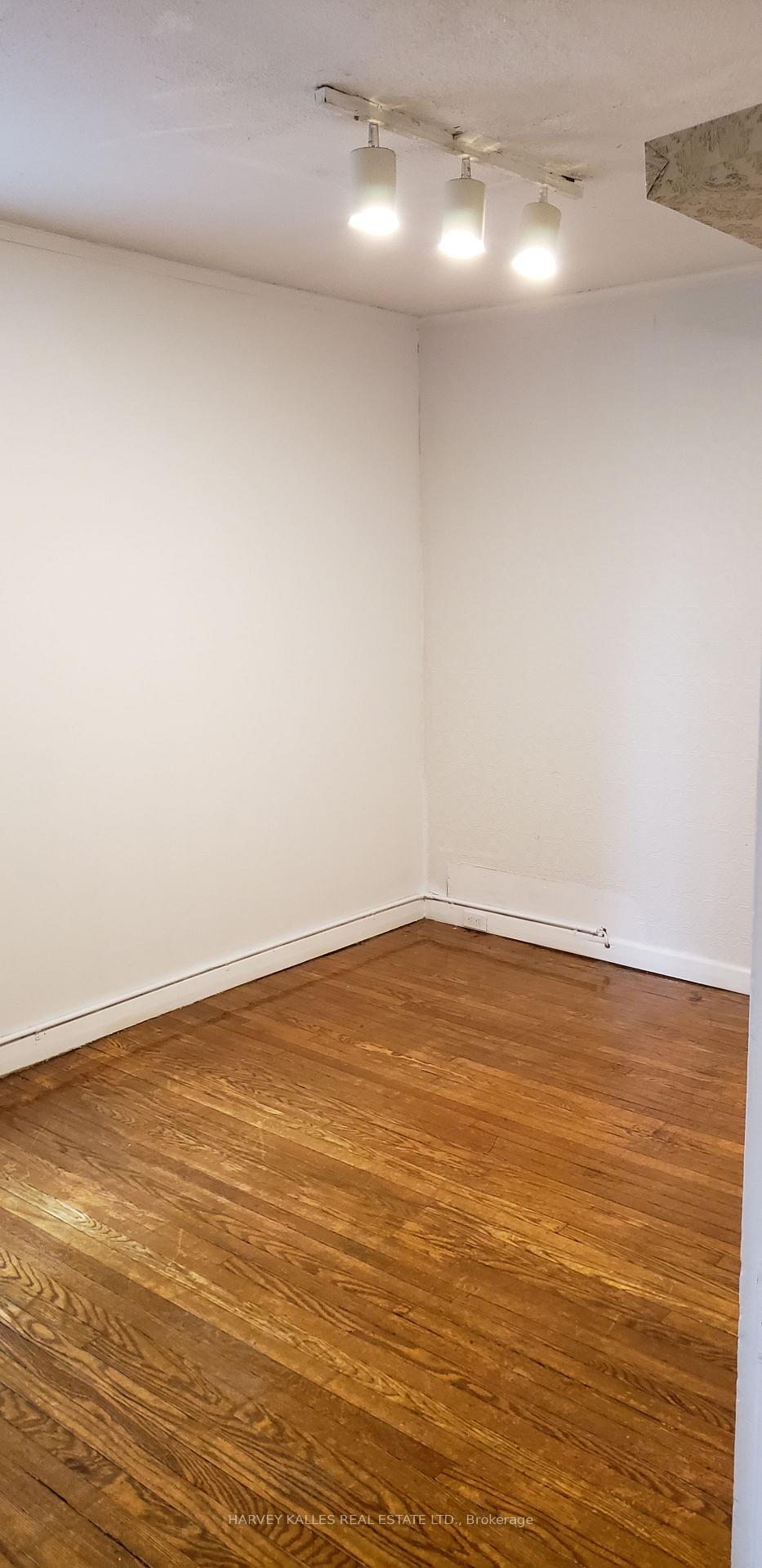 Photo 16 of Unit Upper, 4 Marchmount Road, Toronto, Wychwood — HOMEH