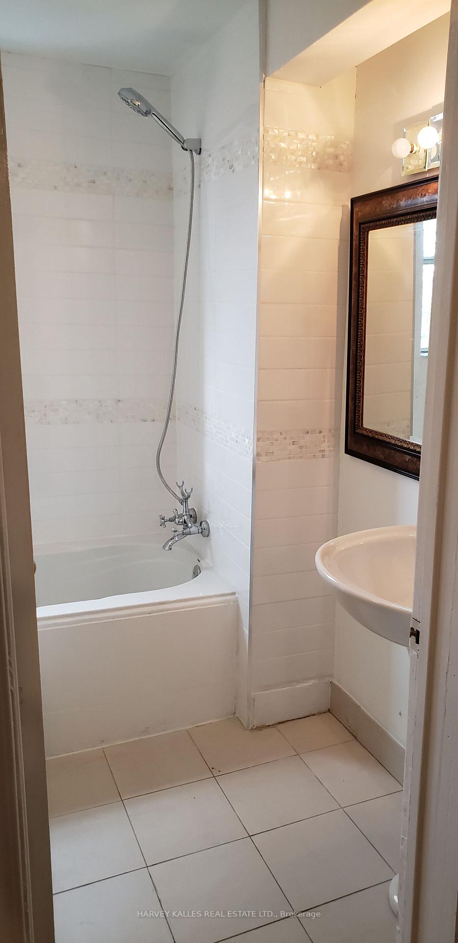 Photo 18 of Unit Upper, 4 Marchmount Road, Toronto, Wychwood — HOMEH