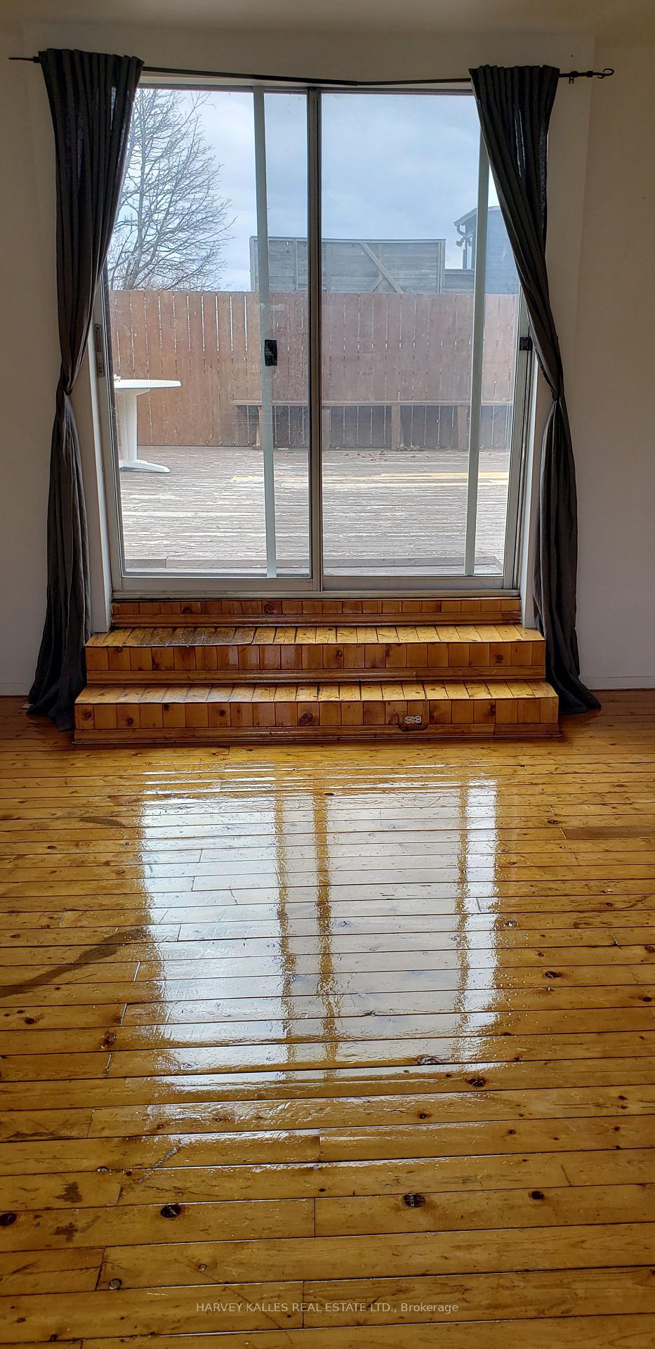 Photo 21 of Unit Upper, 4 Marchmount Road, Toronto, Wychwood — HOMEH