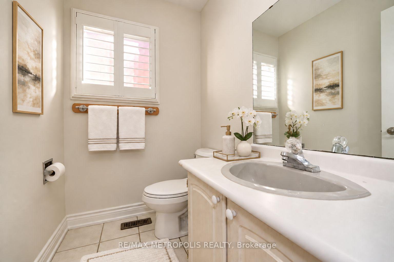 Photo 16 of 214 Elson Street, Markham, Middlefield — HOMEH