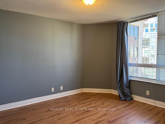 Photo 8 of Unit 2002, 78 Harrison Garden Boulevard, North York, Willowdale East — HOMEH