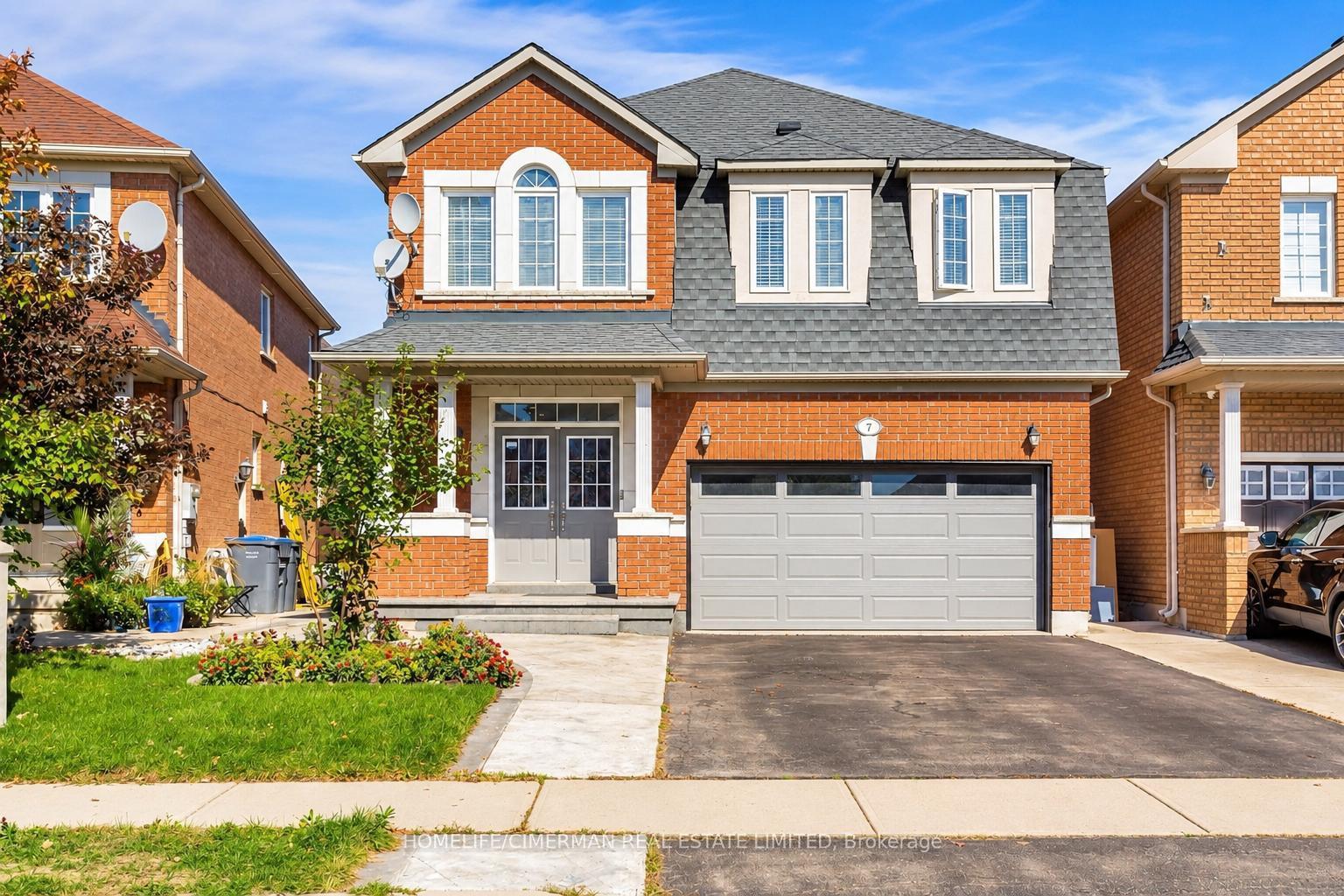 Photo 2 of 7 Okanagan Drive, Brampton, Sandringham-Wellington — HOMEH