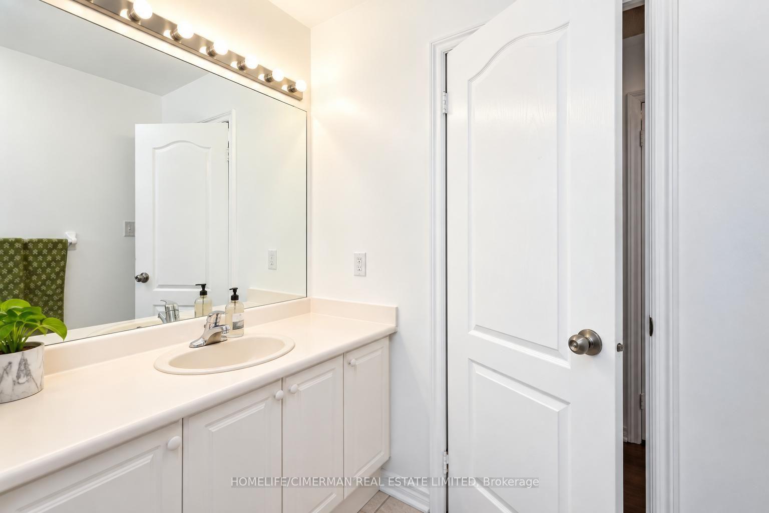 Photo 6 of 7 Okanagan Drive, Brampton, Sandringham-Wellington — HOMEH