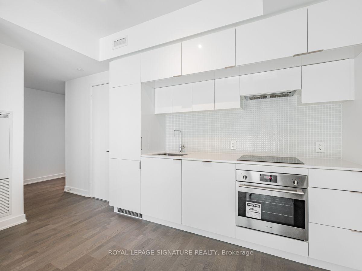 Photo 2 of Unit 615, 185 Roehampton Avenue, Toronto, Mount Pleasant West — HOMEH