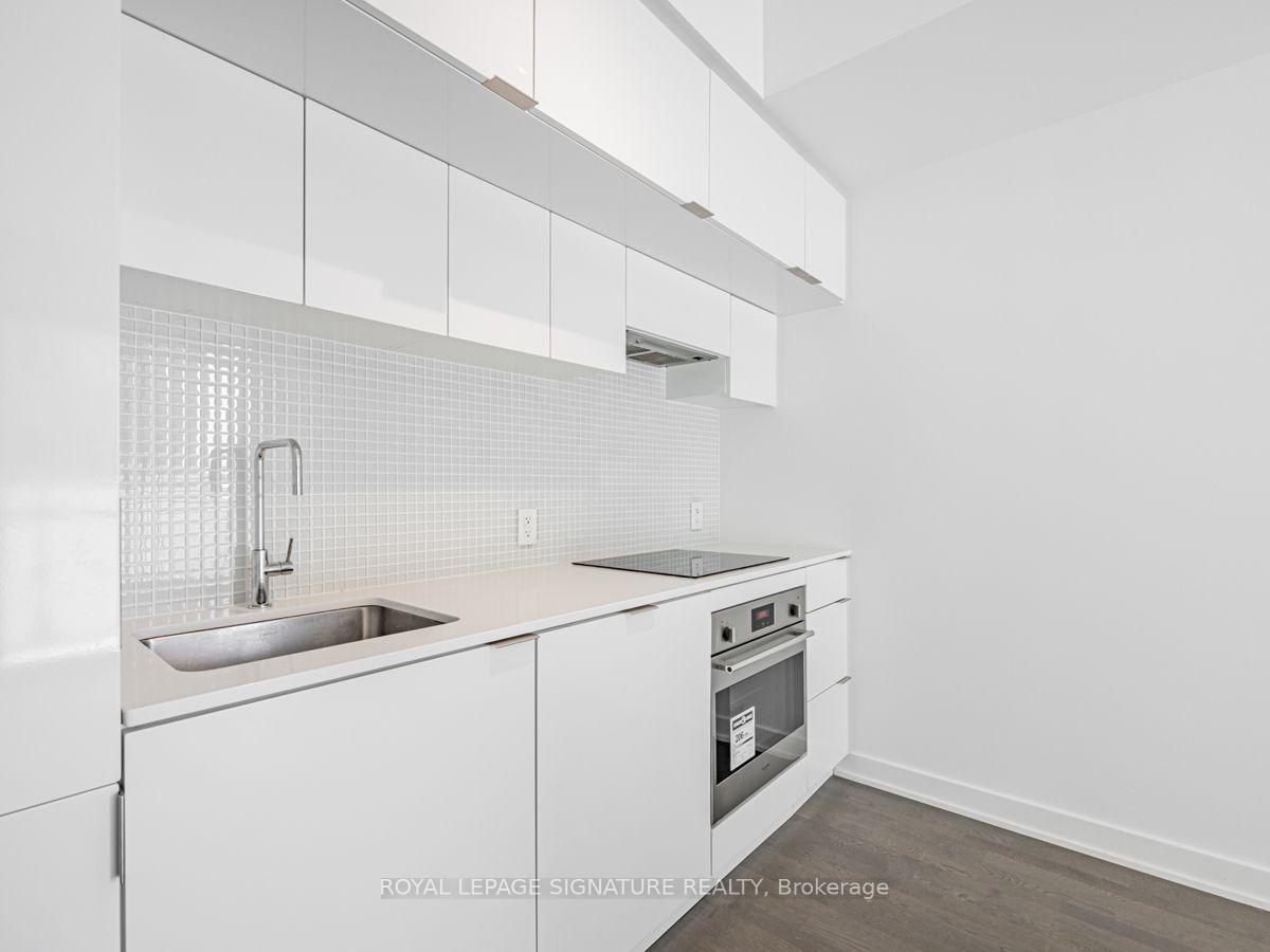 Photo 3 of Unit 615, 185 Roehampton Avenue, Toronto, Mount Pleasant West — HOMEH