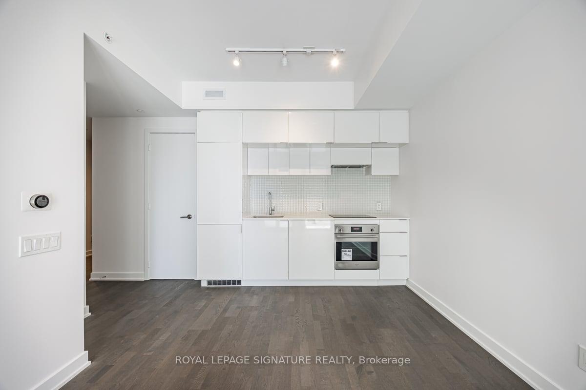 Photo 6 of Unit 615, 185 Roehampton Avenue, Toronto, Mount Pleasant West — HOMEH