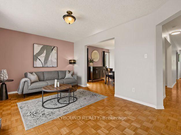 Photo 8 of 29 Blue Lace Crescent, Kitchener, Larentian West — HOMEH