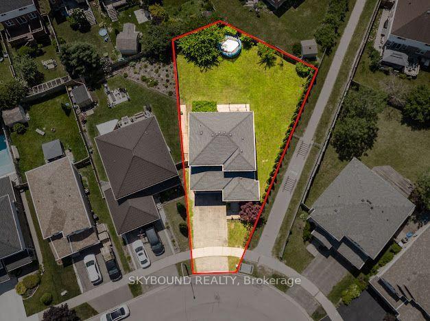 Photo 46 of 29 Blue Lace Crescent, Kitchener, Larentian West — HOMEH