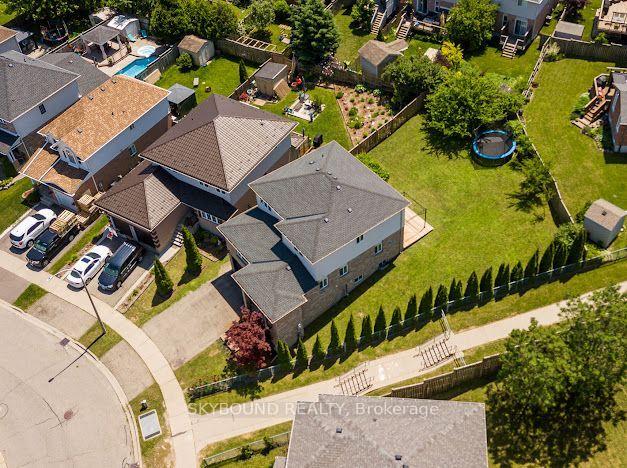 Photo 47 of 29 Blue Lace Crescent, Kitchener, Larentian West — HOMEH