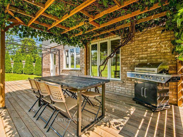 Photo 20 of 29 Blue Lace Crescent, Kitchener, Larentian West — HOMEH