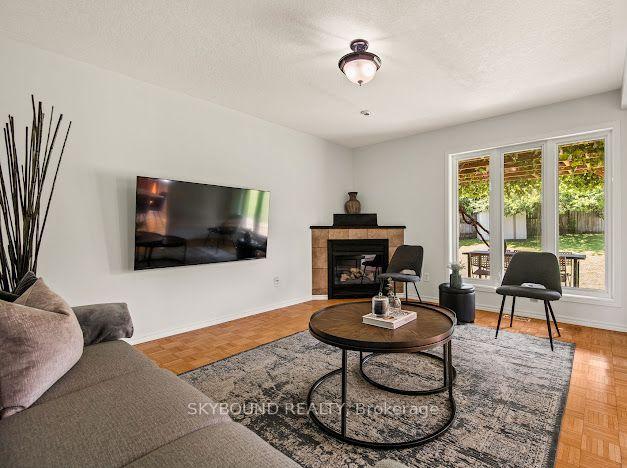 Photo 32 of 29 Blue Lace Crescent, Kitchener, Larentian West — HOMEH