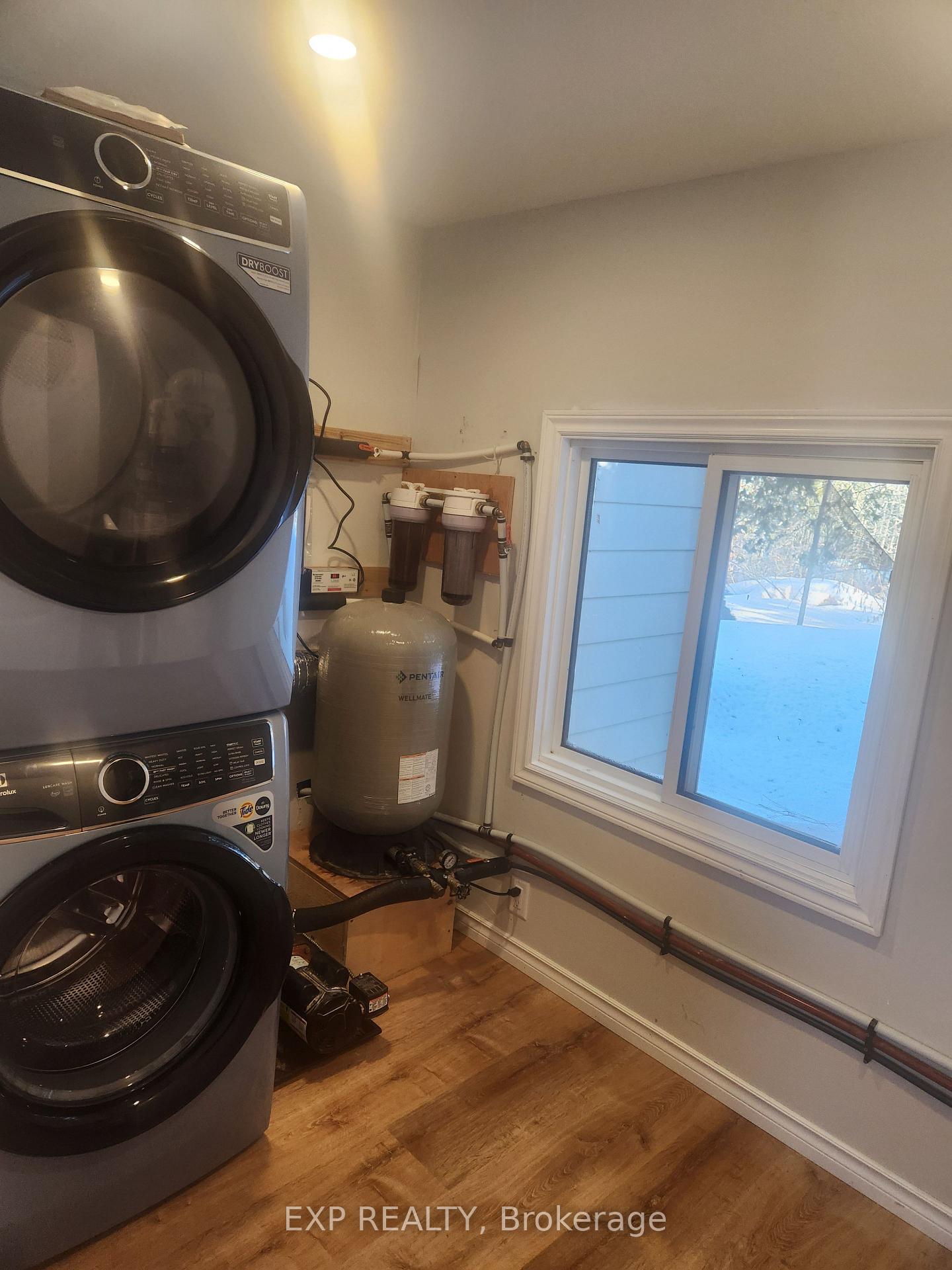 Photo 13 of 71 Lakeshore Road E, Oro-Medonte, Rural Oro-Medonte — HOMEH