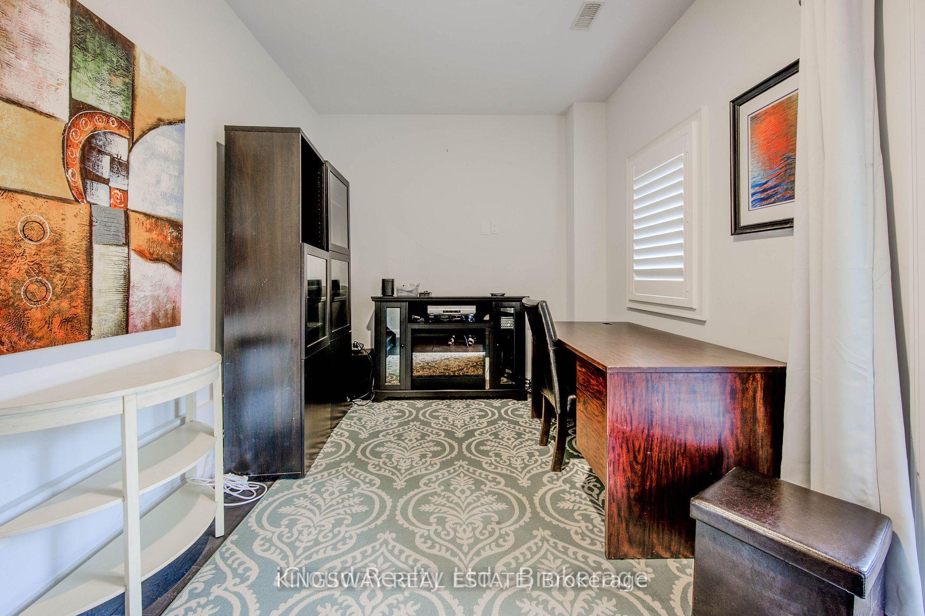 Photo 7 of 33 Jarvis Street, Brantford, Holmedale — HOMEH