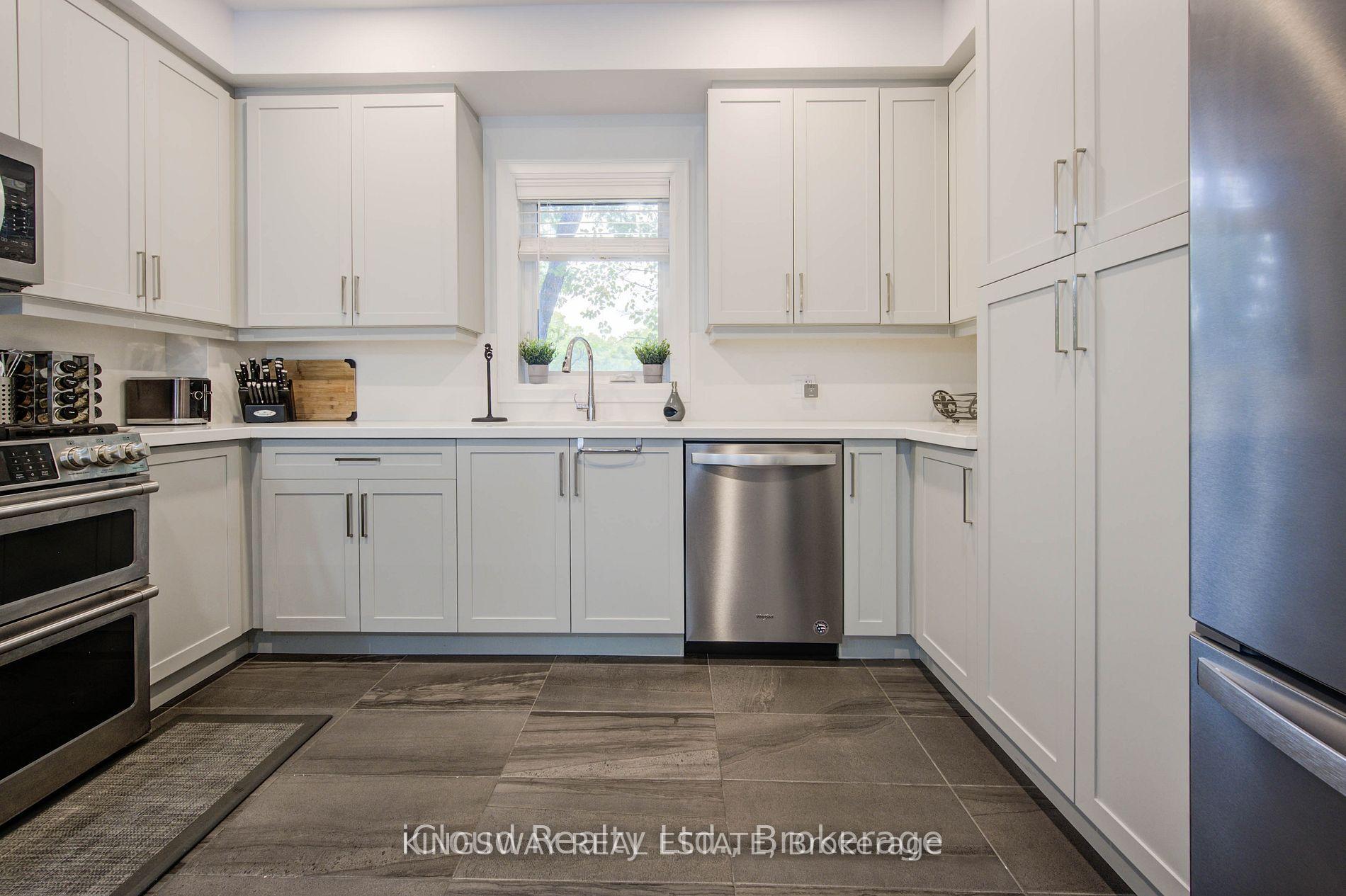 Photo 20 of 33 Jarvis Street, Brantford, Holmedale — HOMEH