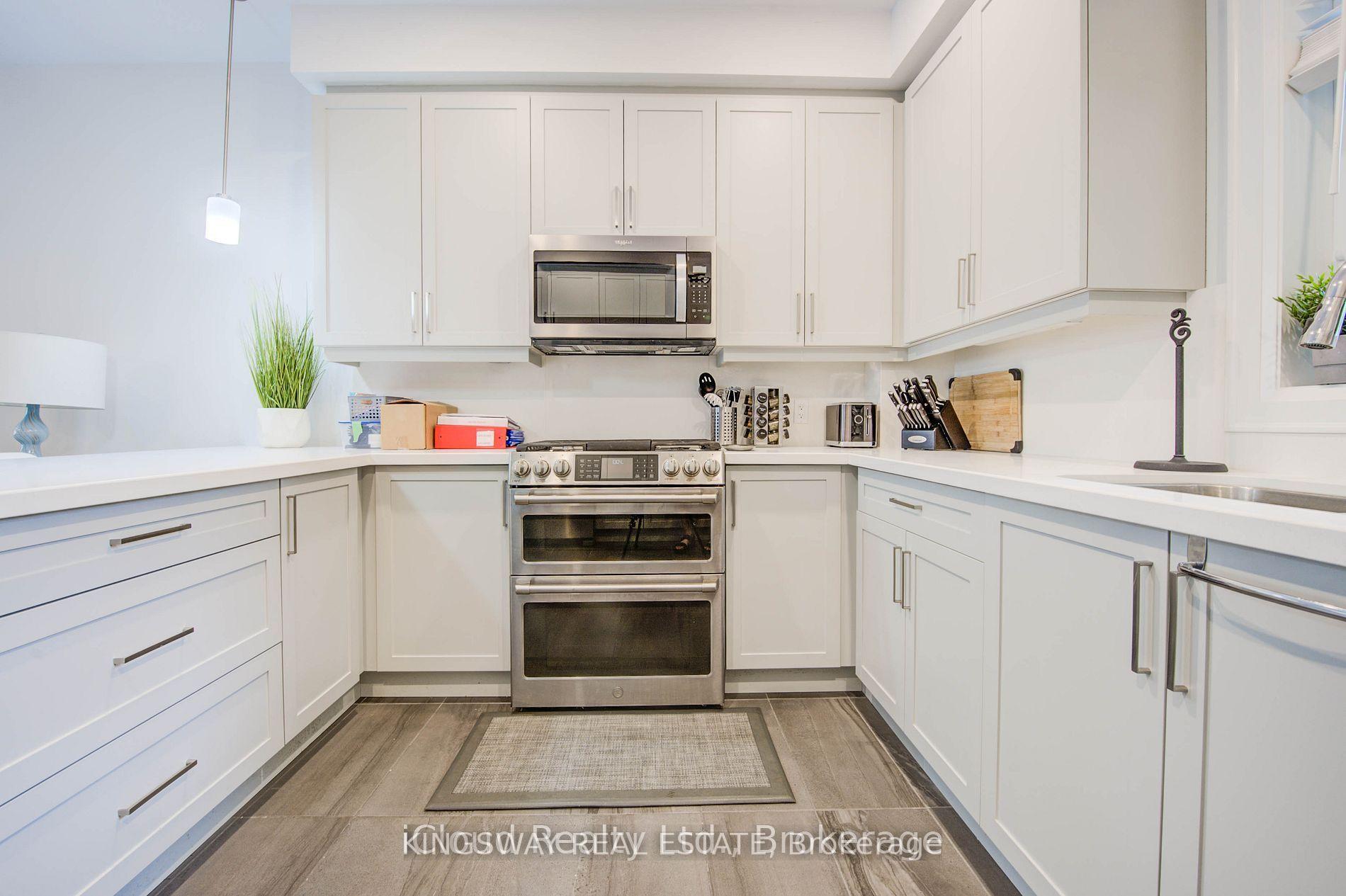Photo 21 of 33 Jarvis Street, Brantford, Holmedale — HOMEH
