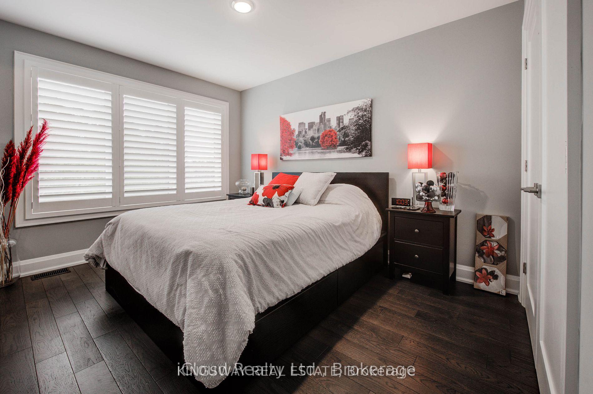 Photo 34 of 33 Jarvis Street, Brantford, Holmedale — HOMEH