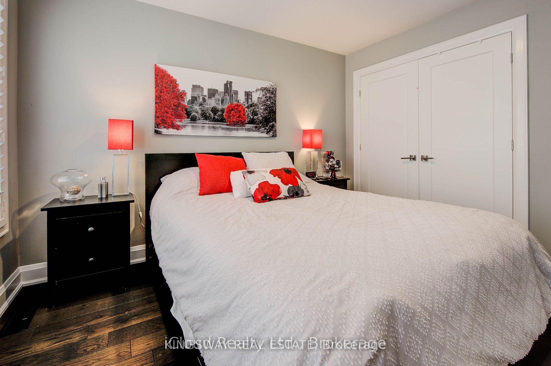 Photo 35 of 33 Jarvis Street, Brantford, Holmedale — HOMEH