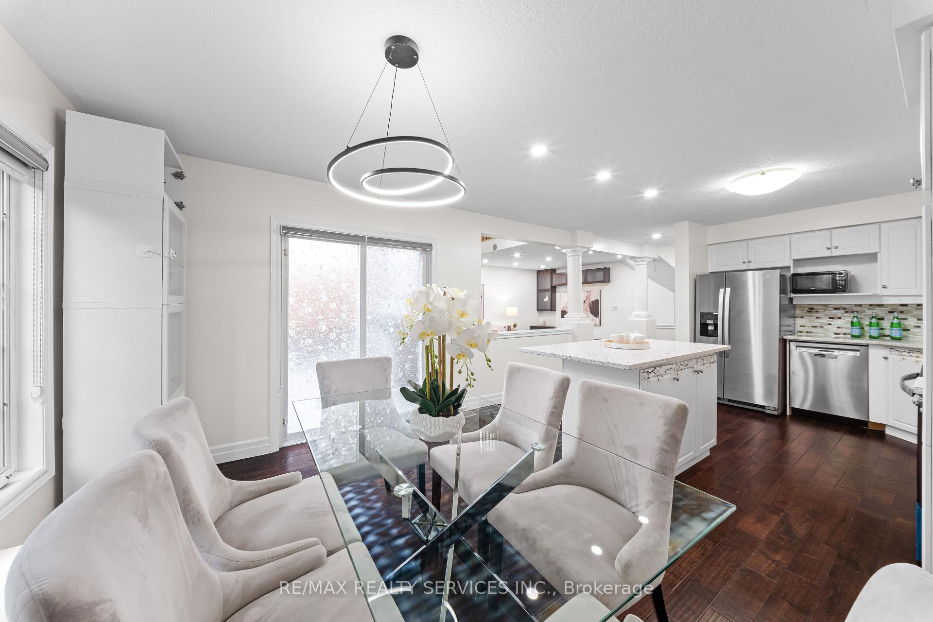 Photo 9 of 495 Brigantine Drive, Waterloo, Colonial Acres — HOMEH