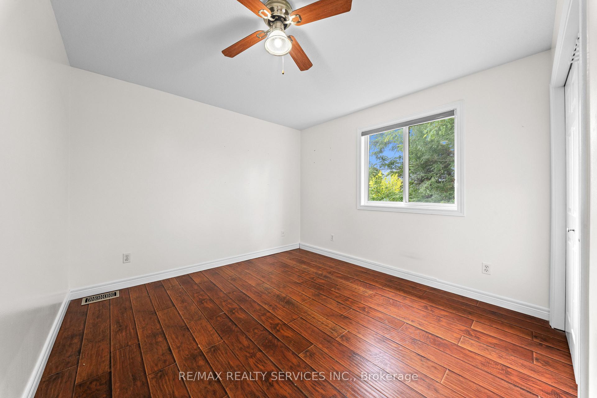 Photo 24 of 495 Brigantine Drive, Waterloo, Colonial Acres — HOMEH