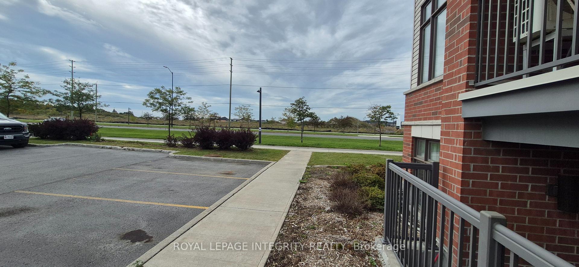 Photo 3 of Unit A, 20 Jaguar Private, Ottawa, Kanata - Emerald Meadows/Trailwest — HOMEH