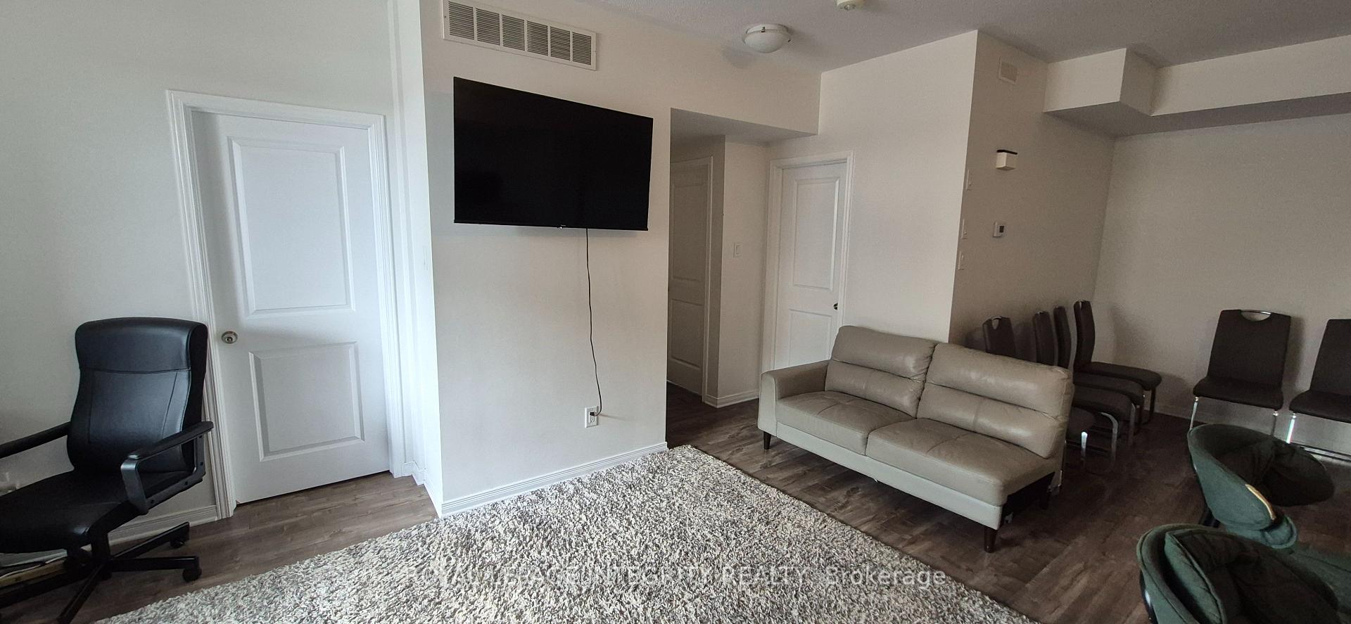 Photo 8 of Unit A, 20 Jaguar Private, Ottawa, Kanata - Emerald Meadows/Trailwest — HOMEH