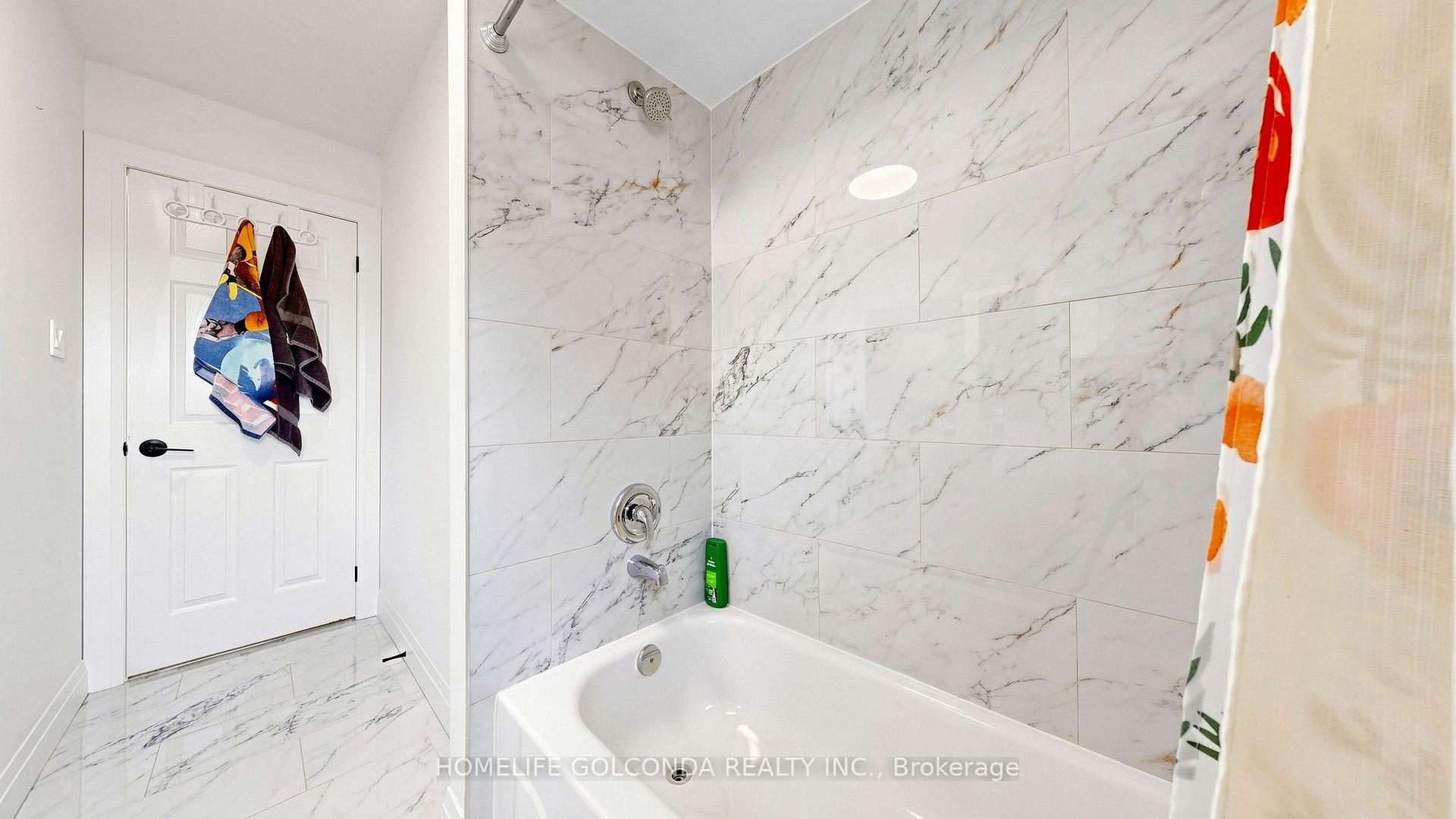 Photo 35 of 1304 Vincent Crescent, Innisfil, Alcona — HOMEH