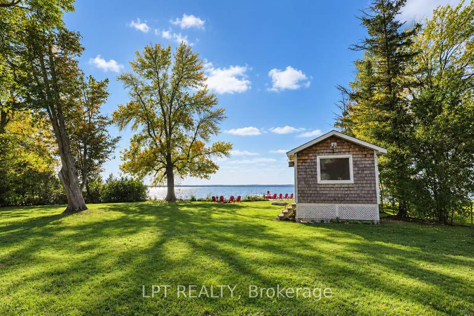 Photo 3 of 212 Cameron Crescent, Georgina, Keswick North — HOMEH