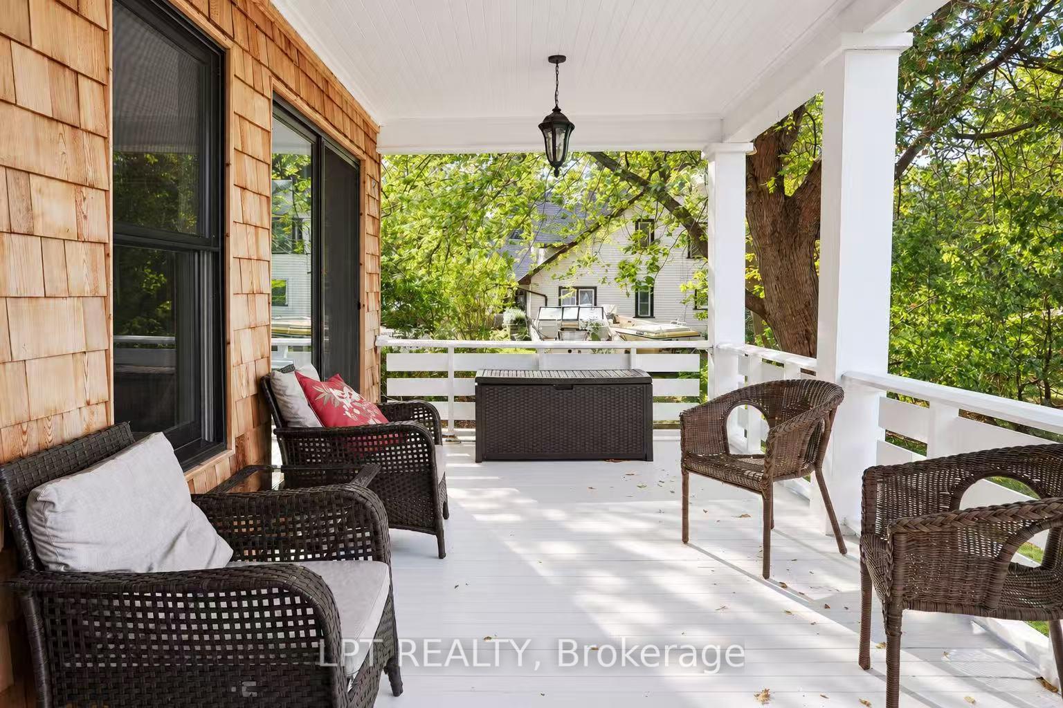 Photo 8 of 212 Cameron Crescent, Georgina, Keswick North — HOMEH