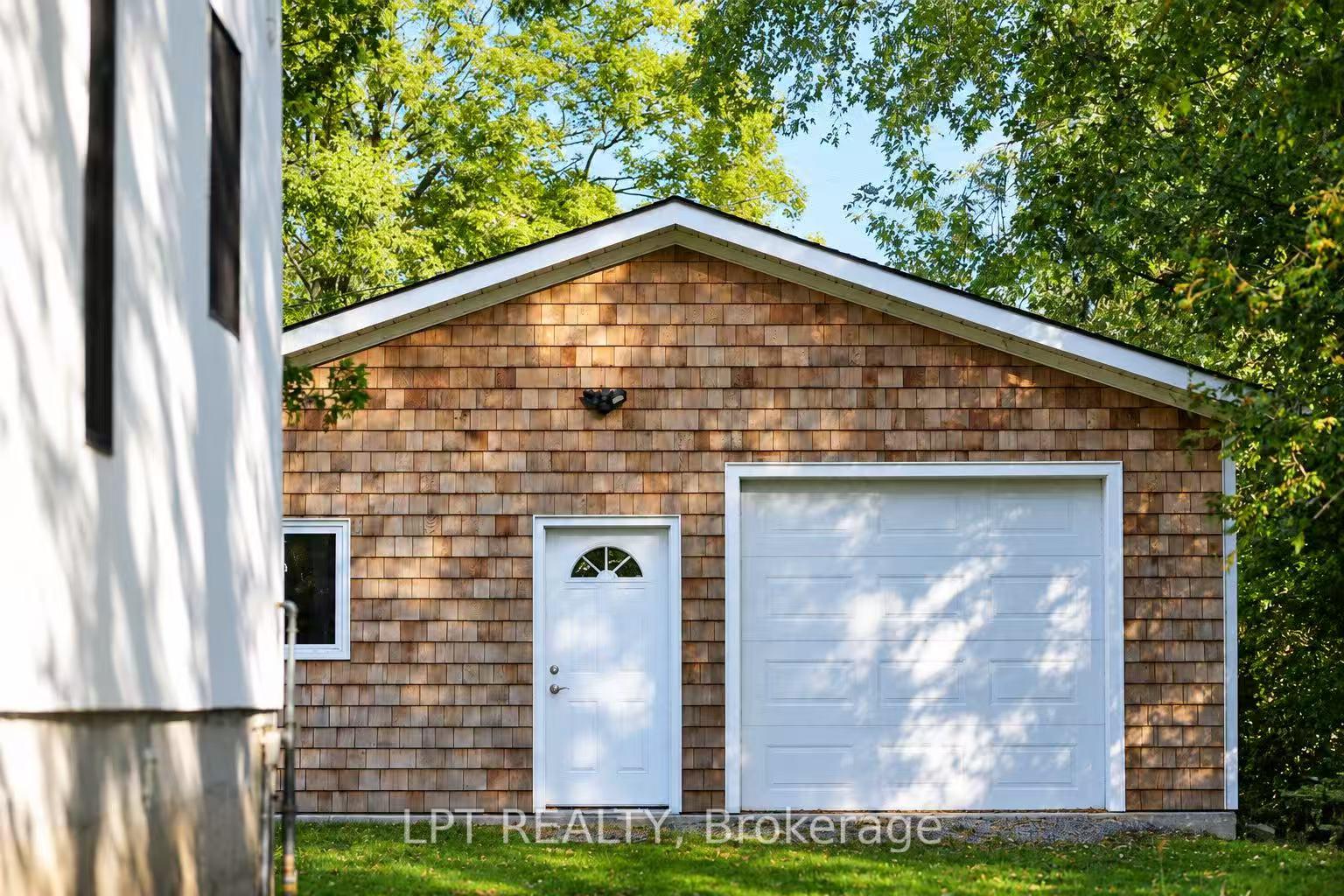 Photo 22 of 212 Cameron Crescent, Georgina, Keswick North — HOMEH
