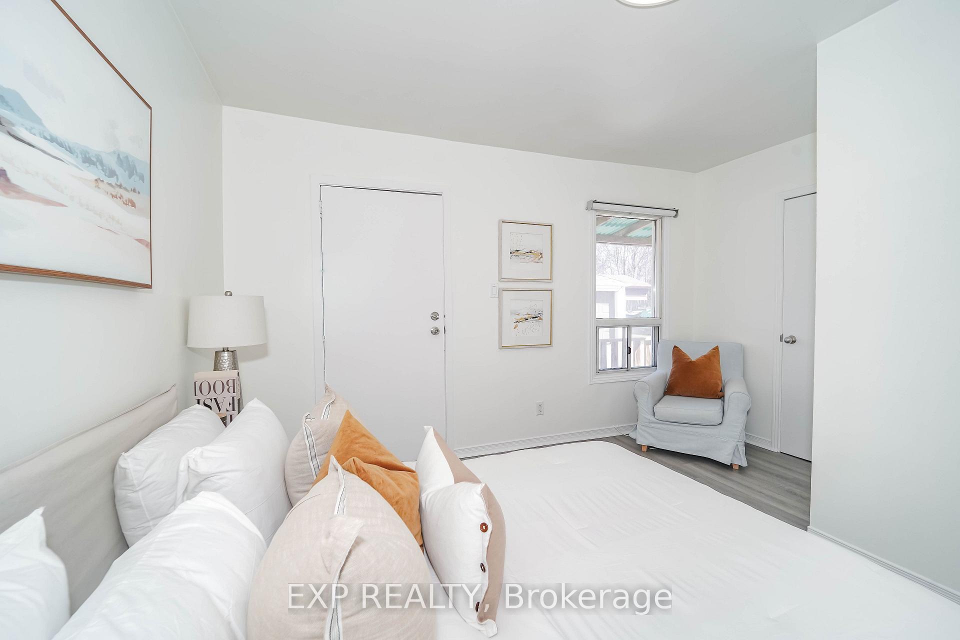 Photo 11 of Unit Upper, 47 Greendale Avenue, Toronto, Rockcliffe-Smythe — HOMEH