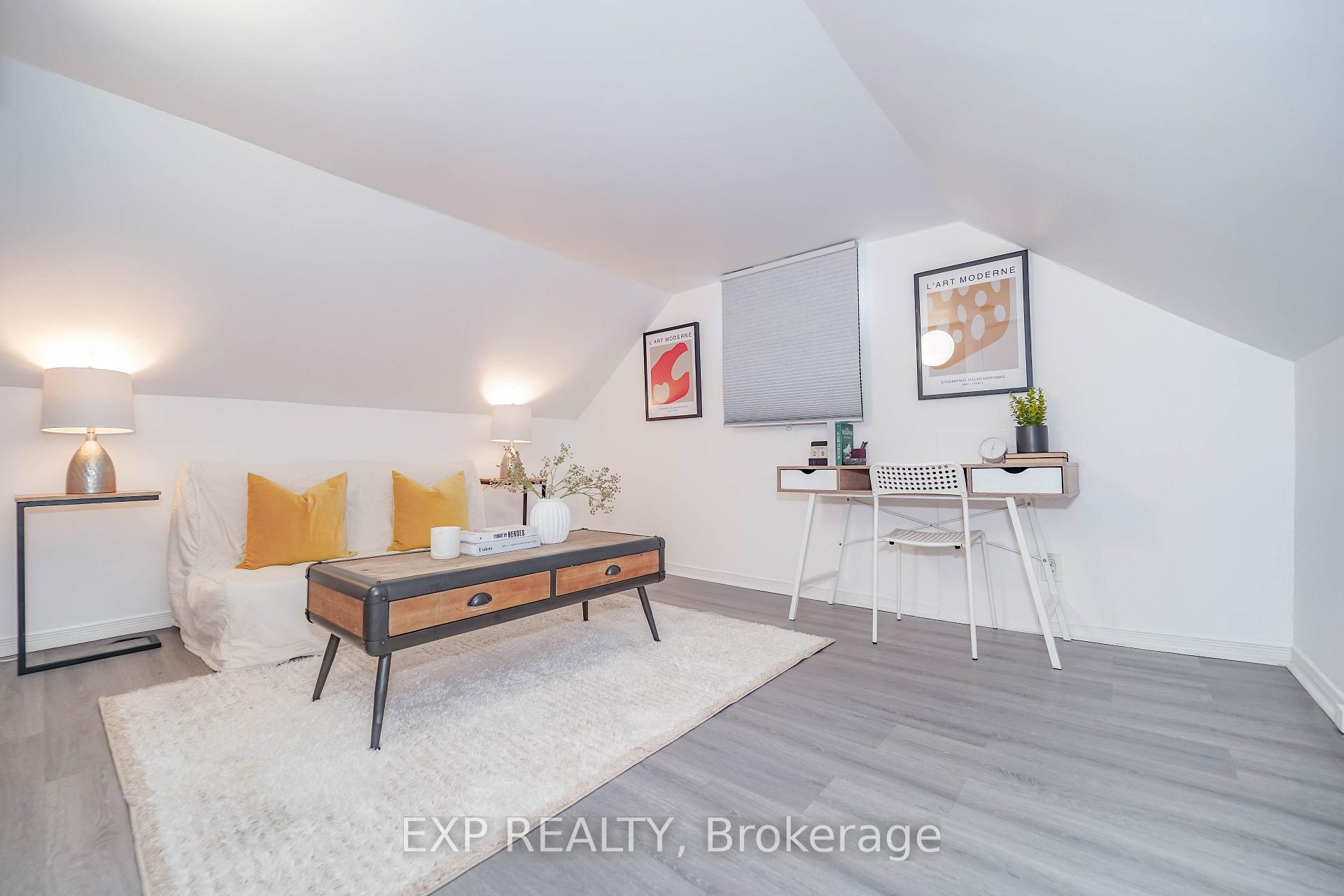 Photo 14 of Unit Upper, 47 Greendale Avenue, Toronto, Rockcliffe-Smythe — HOMEH