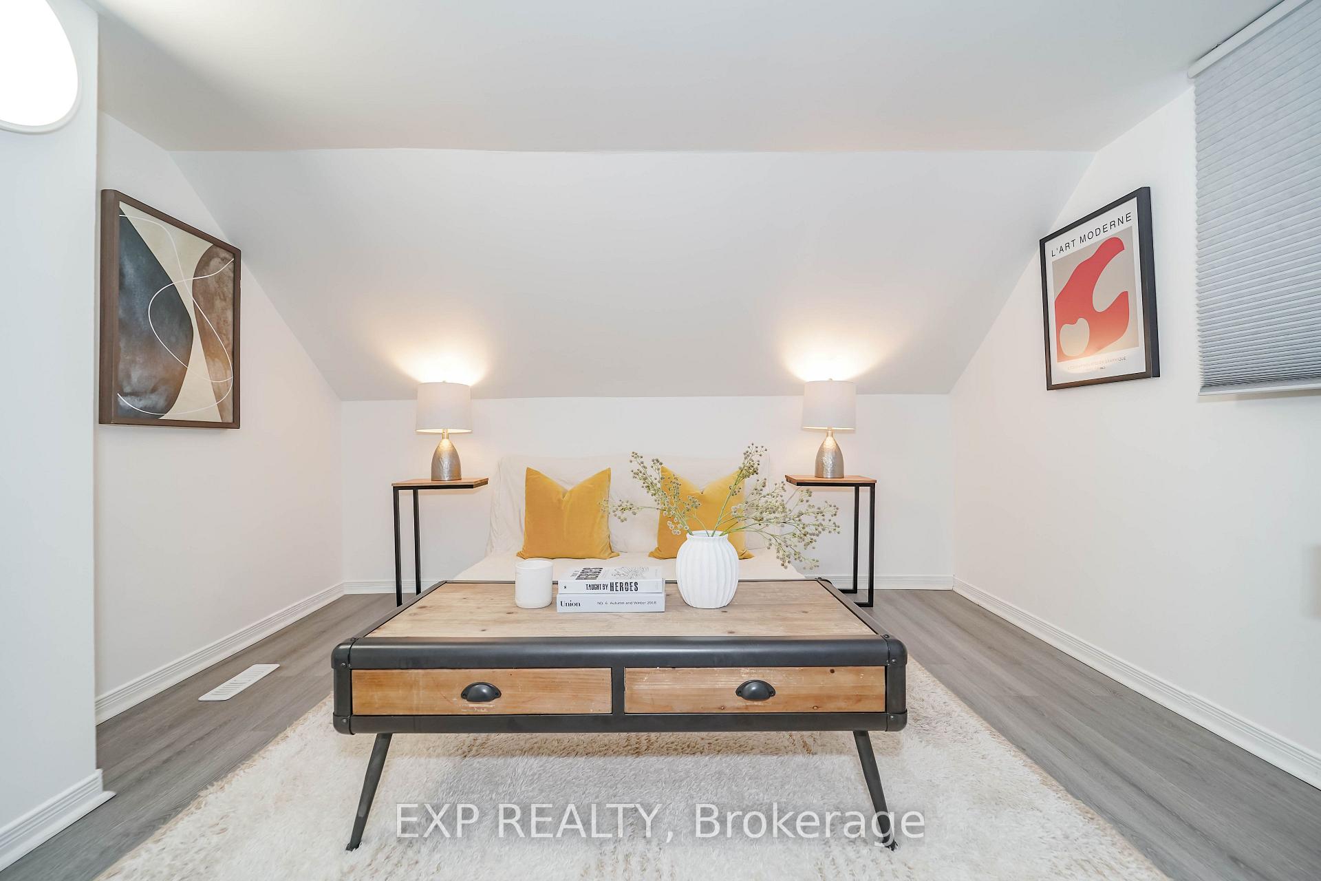 Photo 15 of Unit Upper, 47 Greendale Avenue, Toronto, Rockcliffe-Smythe — HOMEH